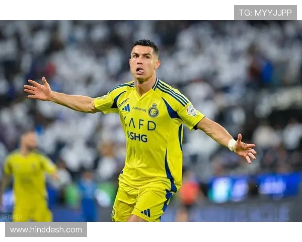 C罗的核心争议点:时代反差与形象塑造的持续张力 C罗的核心争议点:时代反差与形象塑造的持续张力